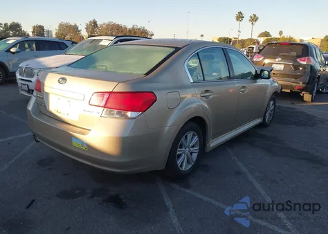 2010 Subaru Legacy 2.5I Premium z USA, uszkodzony, nr VIN 4S3BMCC63A3223213